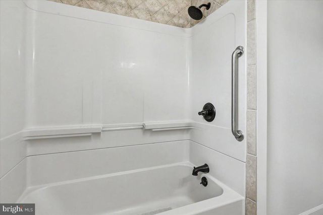 695 LOCUST RD, Warminster, PA 18974