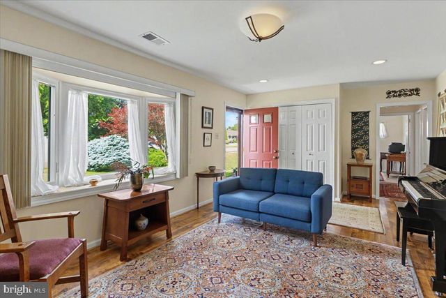 695 LOCUST RD, Warminster, PA 18974