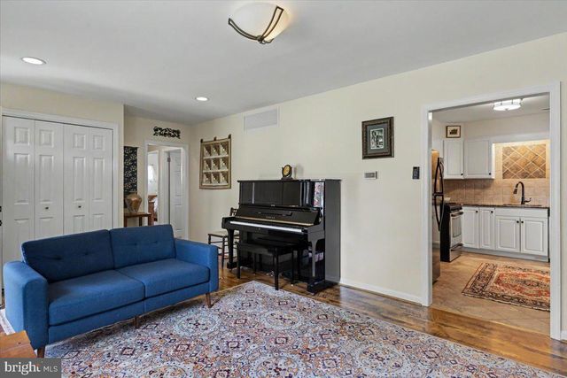 695 LOCUST RD, Warminster, PA 18974