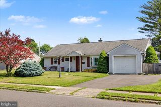 695 LOCUST RD, Warminster, PA 18974