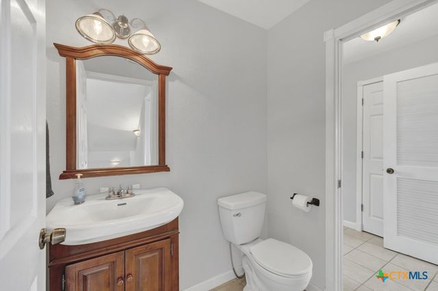 1156 Riviera Drive, Canyon Lake, TX 78133