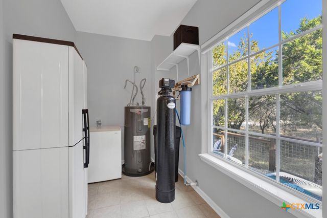 1156 Riviera Drive, Canyon Lake, TX 78133