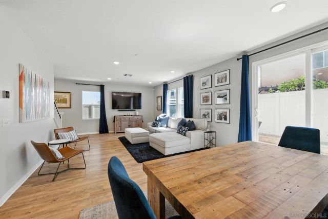 8672 Camden Dr, Santee, CA 92071