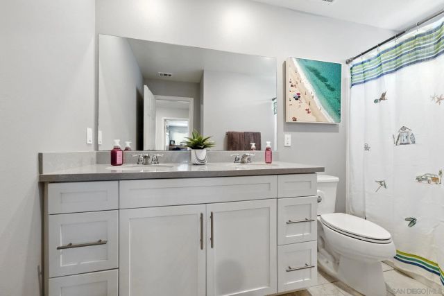 8672 Camden Dr, Santee, CA 92071