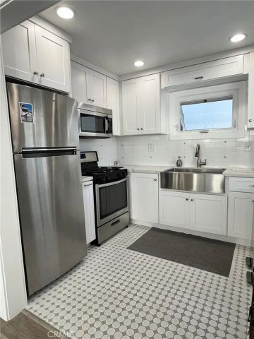 602 Narcissus Avenue, Corona Del Mar, CA 92625