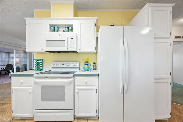 3811 Blueberry LN, St. James City, FL 33956