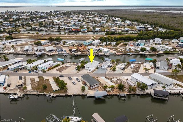 3811 Blueberry LN, St. James City, FL 33956