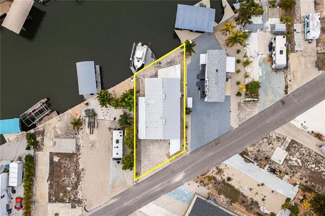 3811 Blueberry LN, St. James City, FL 33956