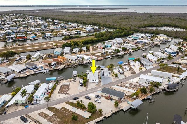 3811 Blueberry LN, St. James City, FL 33956