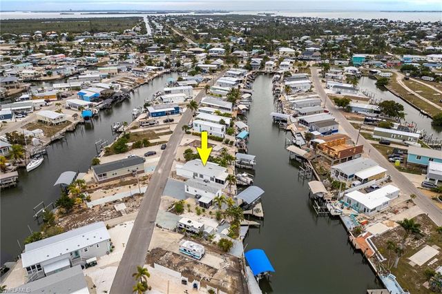 3811 Blueberry LN, St. James City, FL 33956