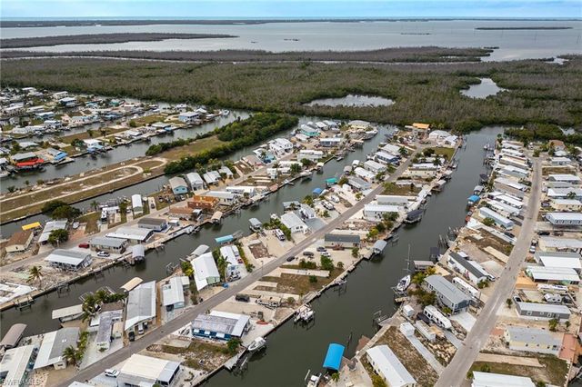 3811 Blueberry LN, St. James City, FL 33956