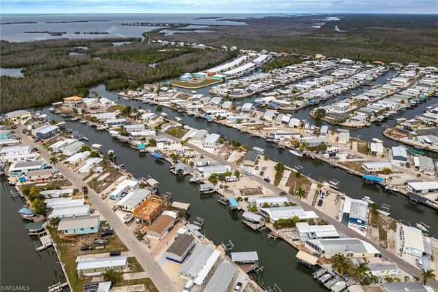 3811 Blueberry LN, St. James City, FL 33956