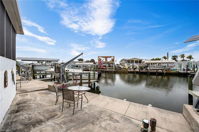 3811 Blueberry LN, St. James City, FL 33956