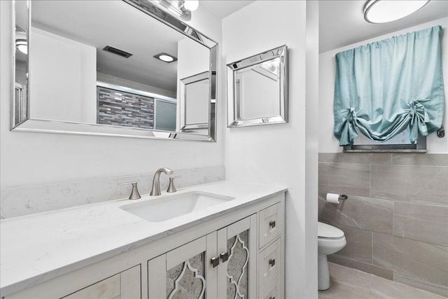 3755 Via Poinciana 611, Greenacres, FL 33467