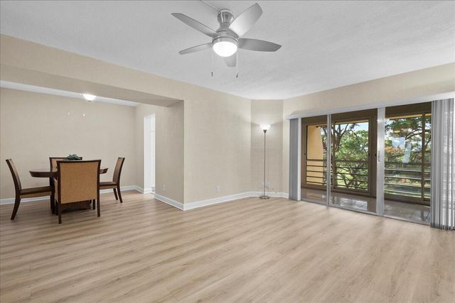 3755 Via Poinciana 611, Greenacres, FL 33467