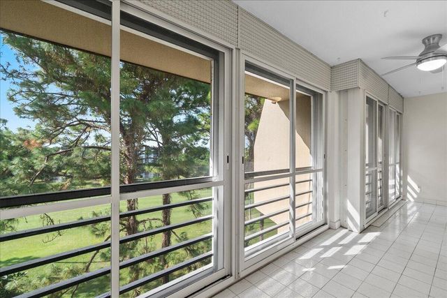 3755 Via Poinciana 611, Greenacres, FL 33467