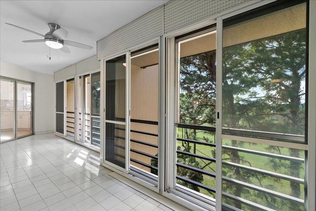 3755 Via Poinciana 611, Greenacres, FL 33467