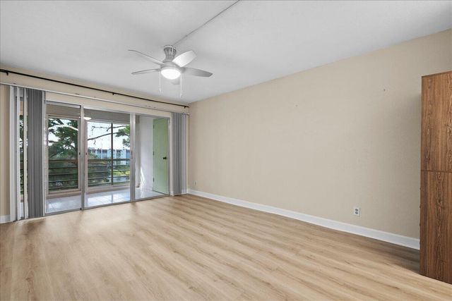 3755 Via Poinciana 611, Greenacres, FL 33467