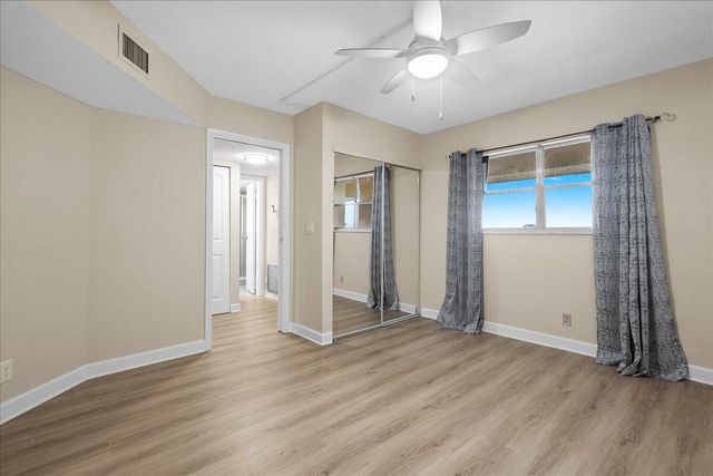 3755 Via Poinciana 611, Greenacres, FL 33467