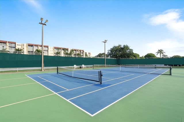 3755 Via Poinciana 611, Greenacres, FL 33467