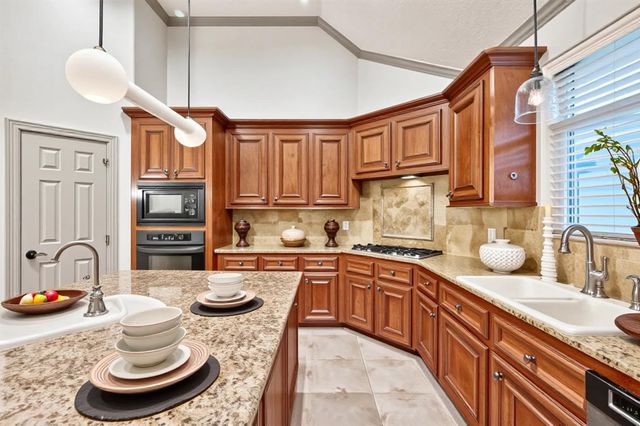 14222 Spring Pines Drive, Tomball, TX 77375