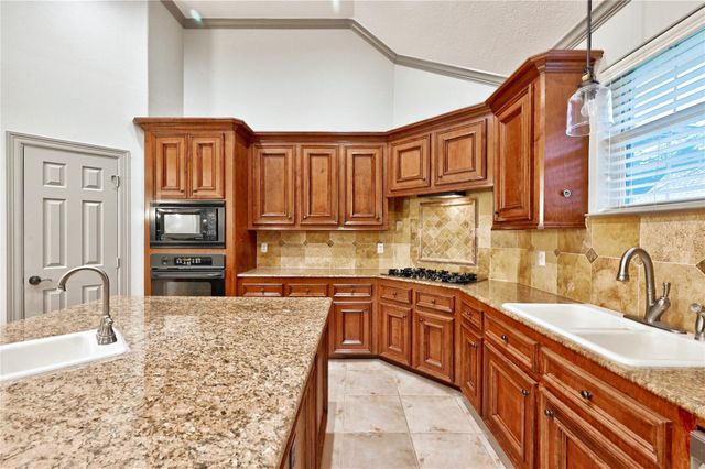 14222 Spring Pines Drive, Tomball, TX 77375