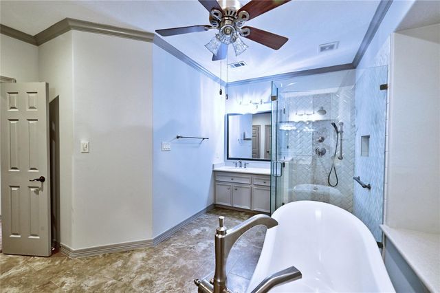 14222 Spring Pines Drive, Tomball, TX 77375