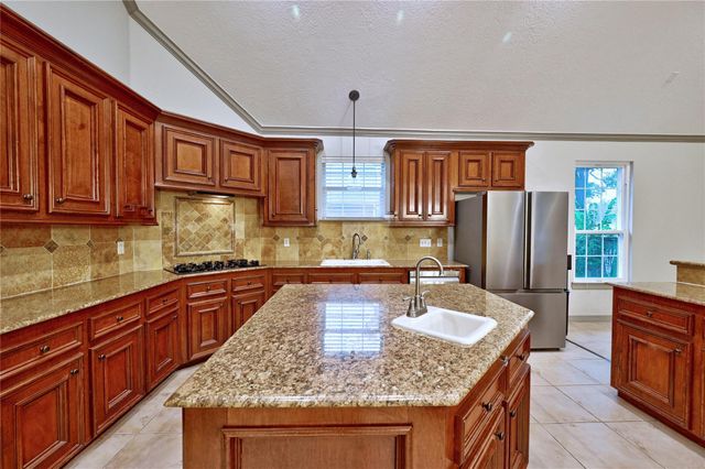 14222 Spring Pines Drive, Tomball, TX 77375