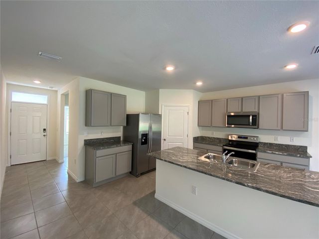 113 HICKORY COURSE LOOP, Ocala, FL 34472