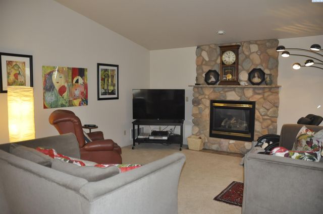 580-582 SE Shoemaker Pl, Pullman, WA 99163