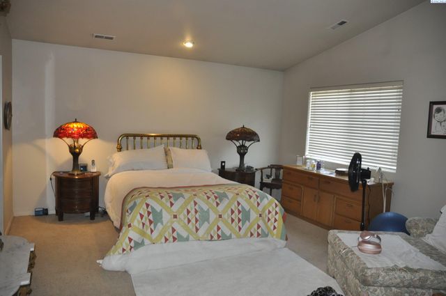 580-582 SE Shoemaker Pl, Pullman, WA 99163