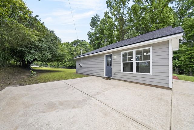 1048 Lee Road 0295, Smiths Station, AL 36877