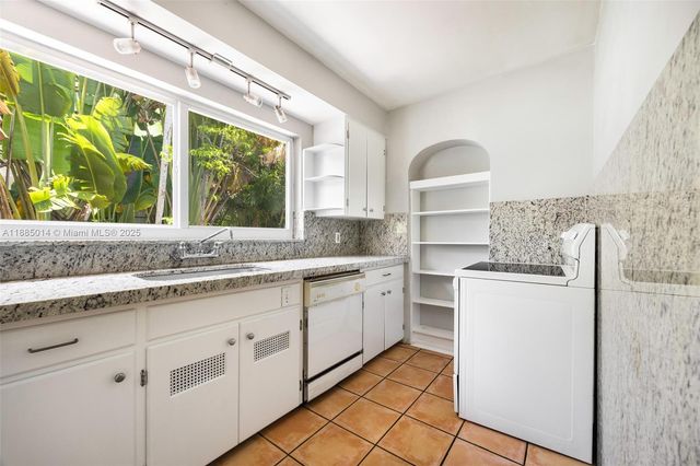 0 451 SW 25th Rd, Miami, FL 33129