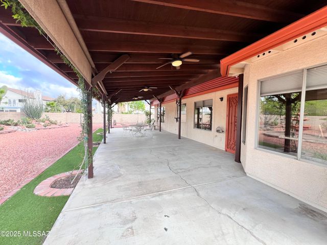 8679 N Ahwatukee Way, Tucson, AZ 85743