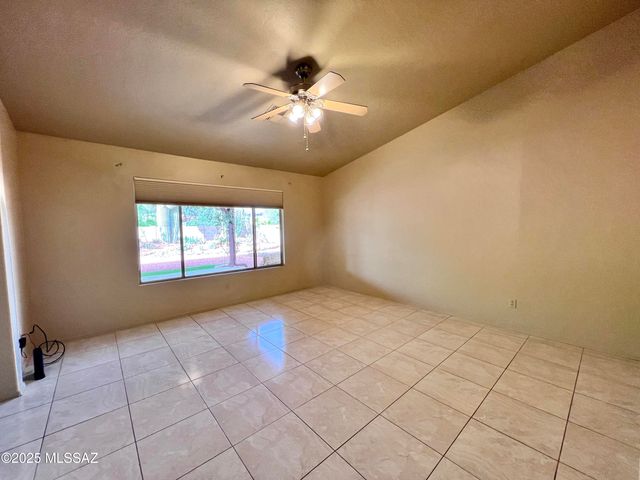 8679 N Ahwatukee Way, Tucson, AZ 85743