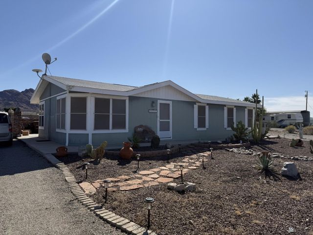 10355 S Gwen De Fortuna Cir, Yuma, AZ 85367