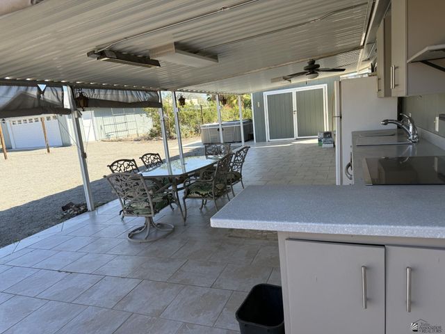 10355 S Gwen De Fortuna Cir, Yuma, AZ 85367