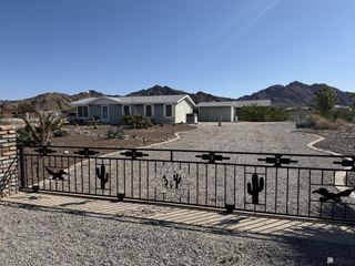 10355 S Gwen De Fortuna Cir, Yuma, AZ 85367