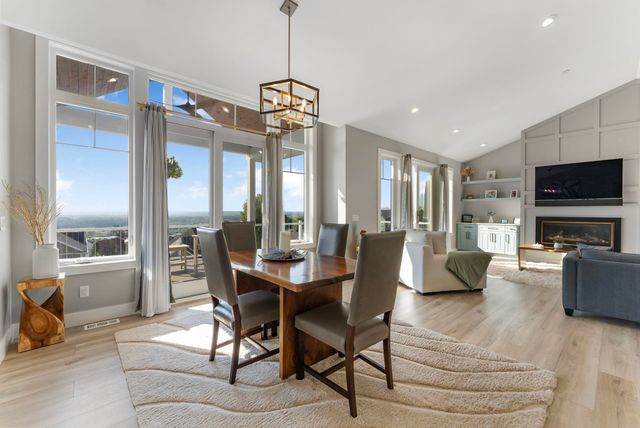 4239 Eagles View, Traverse City, MI 49684