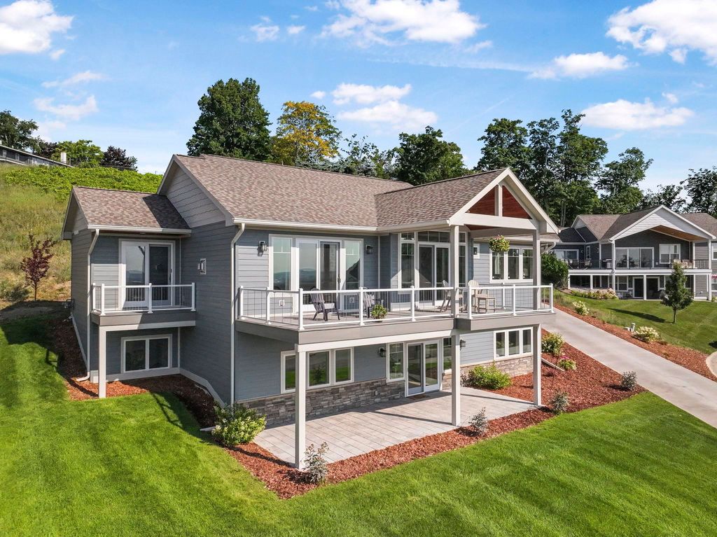 4239 Eagles View, Traverse City, MI 49684