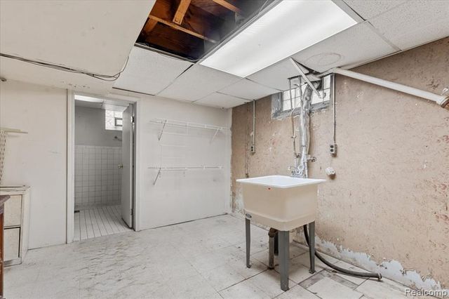 18623 Roselawn Street, Detroit, MI 48221