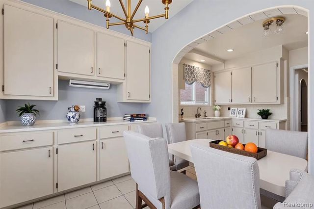 18623 Roselawn Street, Detroit, MI 48221