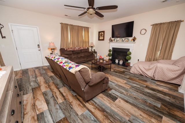 267 Castleton Circle, Boiling Springs, SC 29316