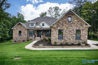 62 Trail Loop Road, Huntsville, AL 35803