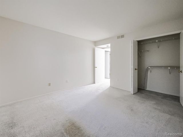 30414 Orchard Lake Road 12, Farmington, MI 48334