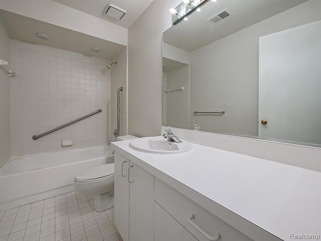 30414 Orchard Lake Road 12, Farmington, MI 48334