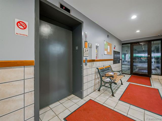 30414 Orchard Lake Road 12, Farmington, MI 48334