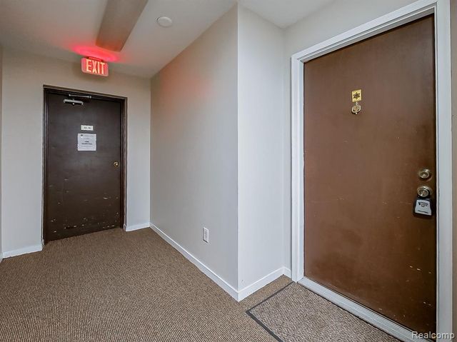 30414 Orchard Lake Road 12, Farmington, MI 48334