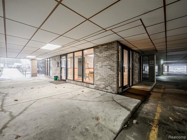 30414 Orchard Lake Road 12, Farmington, MI 48334