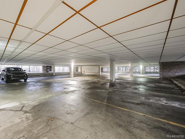 30414 Orchard Lake Road 12, Farmington, MI 48334